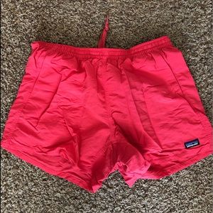 Patagonia Women’s baggies shorts- 5” medium- pink